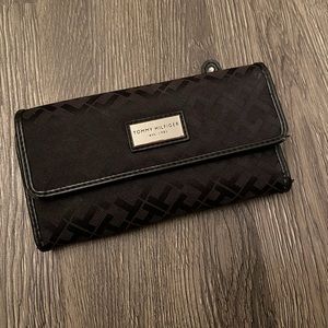 Tommy Hilfiger wallet
